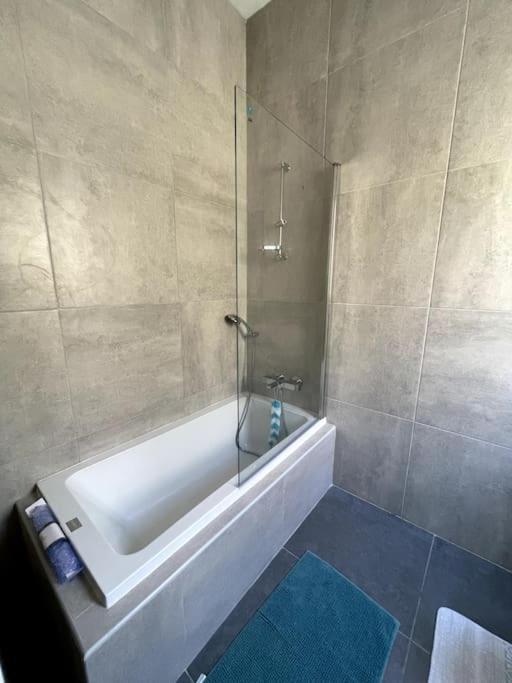 Brand New Appartement Of Two Bedrooms In Sliema Kültér fotó